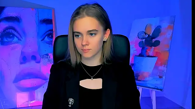 Snapshot of JuneWoods chatting on December 3, 2025, 6:25 am JuneWoods online show from December 3, 2025, 6:25 am