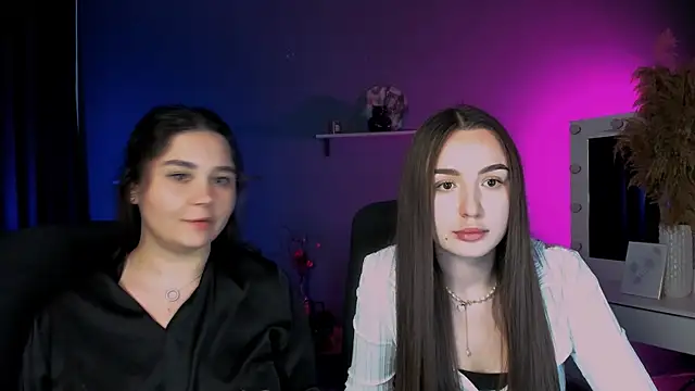 leslie bird online show from October 1, 2025, 1:26 pm