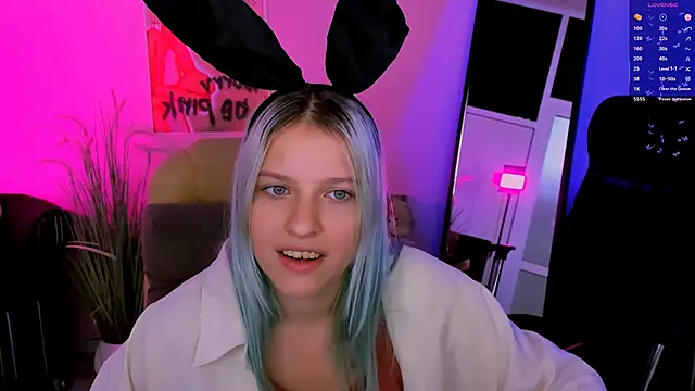 leslie bird online show from October 9, 2025, 7:42 am