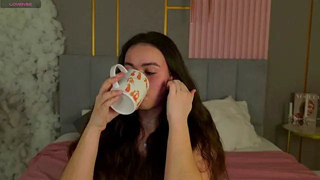 GabiBatista online show from February 28, 2026, 5:07 am