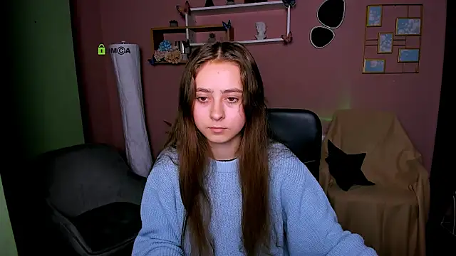 Snapshot of rebecca_smile chatting on November 19, 2025, 6:57 am rebecca smile online show from November 19, 2025, 6:57 am