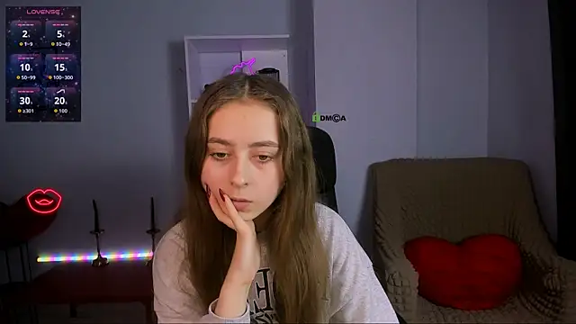 Snapshot of rebecca_smile chatting on November 17, 2025, 1:48 pm rebecca smile online show from November 17, 2025, 1:48 pm