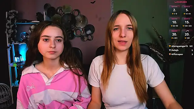 Snapshot of rebecca_smile chatting on December 2, 2025, 1:24 pm rebecca smile online show from December 2, 2025, 1:24 pm