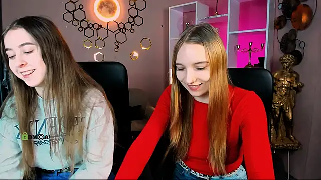 rebecca smile online show from December 20, 2025, 10:07 am