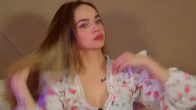 AnitaVenture online show from April 15, 2026, 4:18 am