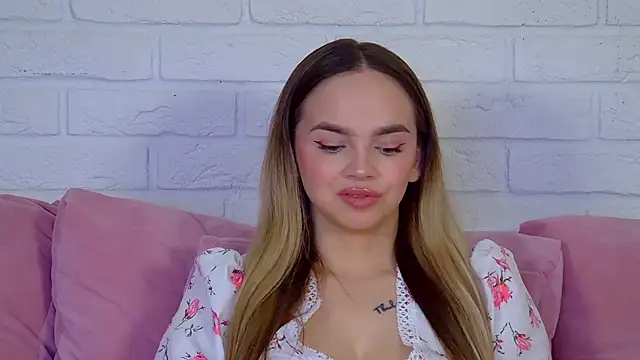 AnitaVenture online show from April 20, 2026, 4:26 am