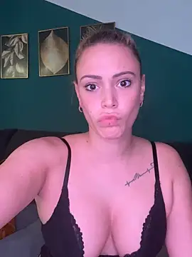 Stellaspice online show from October 20, 2025, 9:43 am