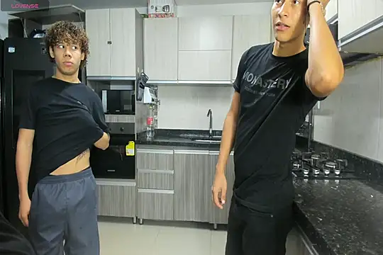 Snapshot of Crazyboys_hot chatting on October 7, 2025, 11:28 pm Crazyboys hot online show from October 7, 2025, 11:28 pm