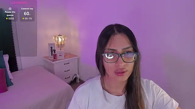 Snapshot of cherrylady_02 chatting on November 14, 2025, 12:53 pm cherrylady 02 online show from November 14, 2025, 12:53 pm