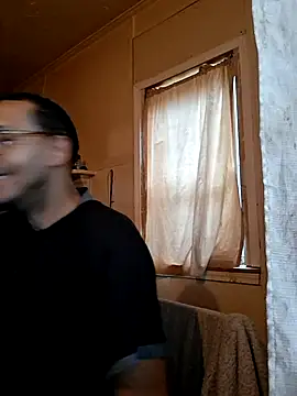 ThrowedWorldWide online show from December 2, 2025, 1:02 pm