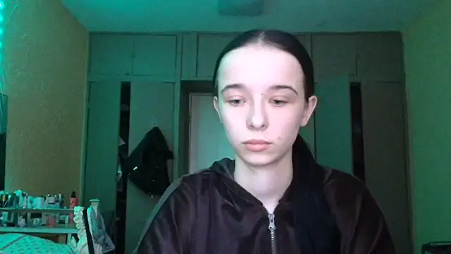 Emilia Light online show from March 10, 2026, 5:44 am