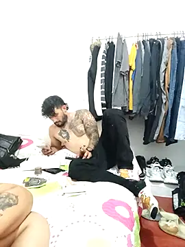 Snapshot of kingbickcockDn chatting on December 2, 2025, 9:27 pm kingbickcockDn online show from December 2, 2025, 9:27 pm