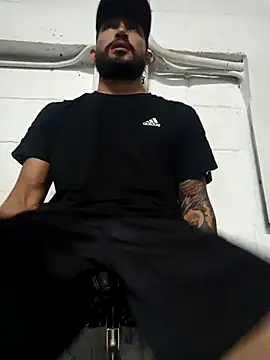 Snapshot of kingbickcockDn chatting on December 5, 2025, 8:28 pm kingbickcockDn online show from December 5, 2025, 8:28 pm