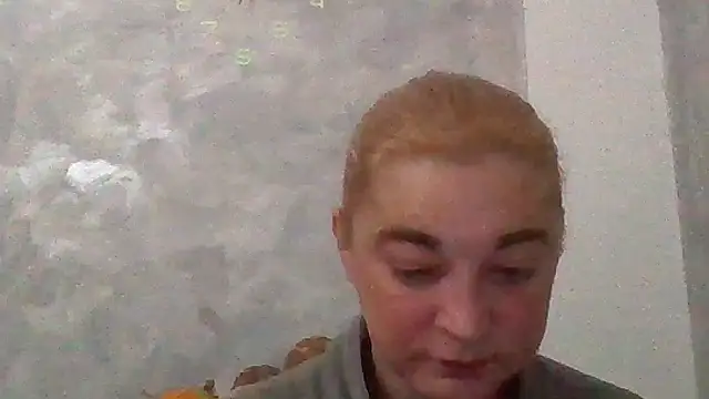 Snapshot of GoldenAngelMilf chatting on January 6, 2026, 5:33 am GoldenAngelMilf online show from January 6, 2026, 5:33 am