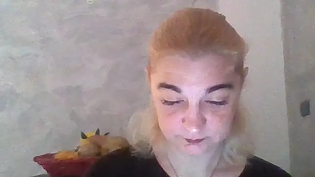 Snapshot of GoldenAngelMilf chatting on April 20, 2026, 7:22 am GoldenAngelMilf online show from April 20, 2026, 7:22 am