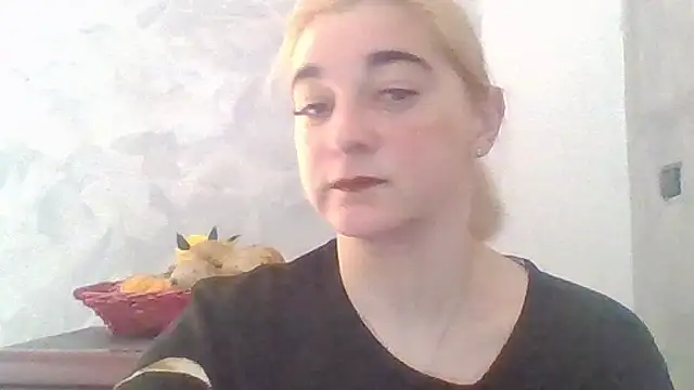 Snapshot of GoldenAngelMilf chatting on April 23, 2026, 12:29 pm GoldenAngelMilf online show from April 23, 2026, 12:29 pm