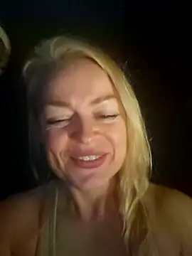 demidelightfulxx online show from October 27, 2025, 8:10 pm