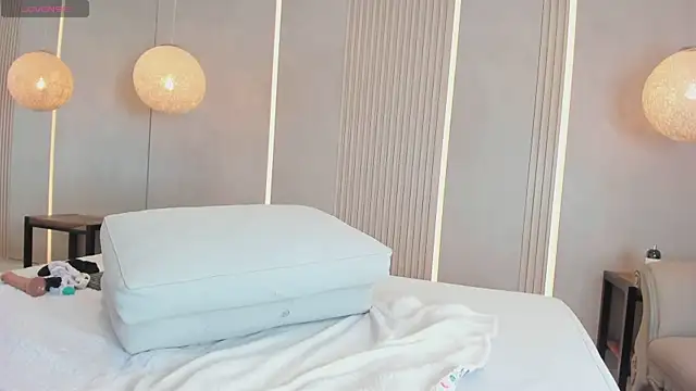 Snapshot of beca_winn chatting on November 8, 2025, 7:28 pm beca winn online show from November 8, 2025, 7:28 pm