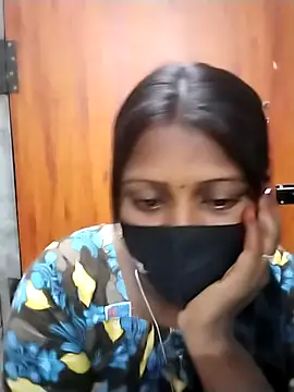 Tamil Hot Sandy online show from February 18, 2026, 9:22 pm