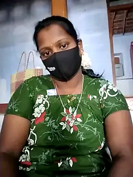 Snapshot of Tamil_Hot_Sandy chatting on May 8, 2026, 5:00 am Tamil Hot Sandy online show from May 8, 2026, 5:00 am