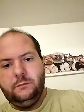 Snapshot of Glacierice93 chatting on September 26, 2025, 1:12 am Glacierice93 online show from September 26, 2025, 1:12 am