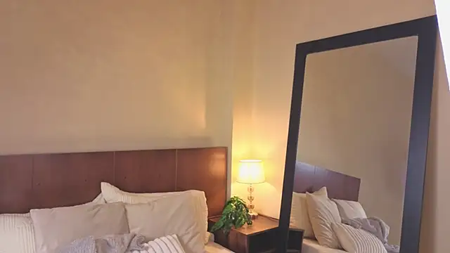 Capricho 01 online show from October 9, 2025, 12:06 pm