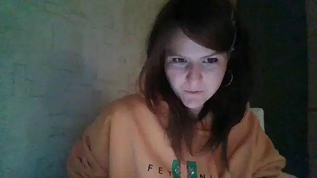 Arivonne online show from April 4, 2026, 11:55 pm