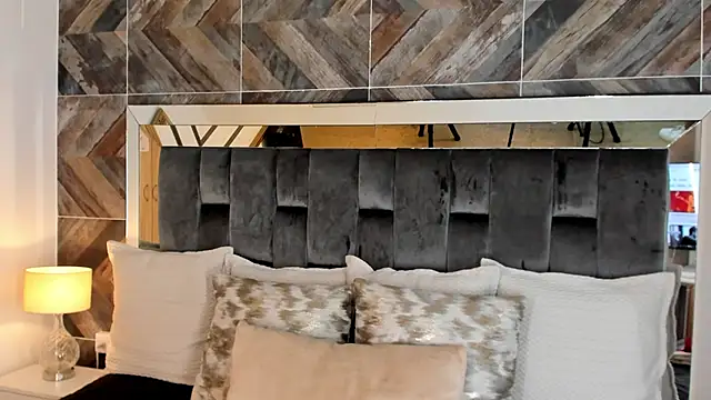 NaylaGrey online show from October 29, 2025, 11:42 am