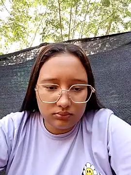 Snapshot of young_dairy01 chatting on October 30, 2025, 1:20 pm young dairy01 online show from October 30, 2025, 1:20 pm