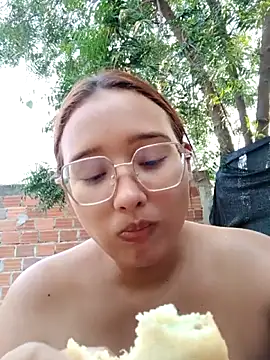 young dairy01 online show from February 18, 2026, 12:23 pm