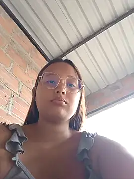 Snapshot of young_dairy01 chatting on December 3, 2025, 1:54 pm young dairy01 online show from December 3, 2025, 1:54 pm