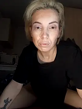 Snapshot of Conny_Shellie chatting on December 1, 2025, 4:35 am Conny Shellie online show from December 1, 2025, 4:35 am