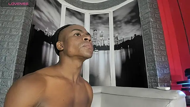 Snapshot of george_lance chatting on October 31, 2025, 3:25 am george lance online show from October 31, 2025, 3:25 am