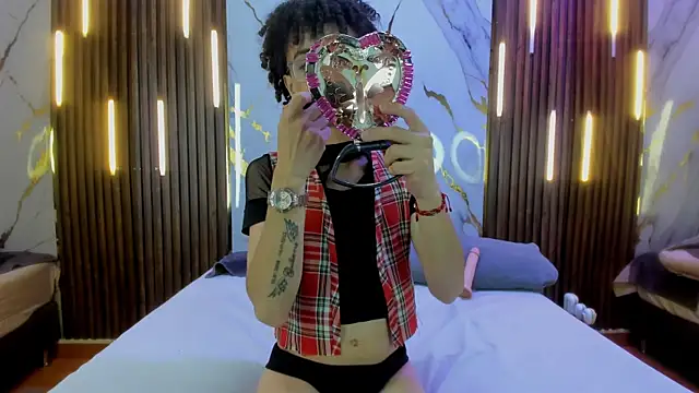 NoahVidall online show from September 30, 2025, 5:46 am