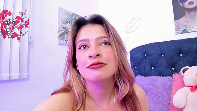 Kyvella Myric online show from October 17, 2025, 8:21 pm