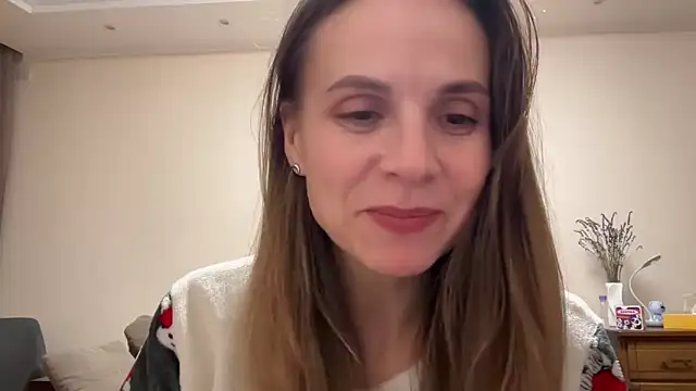 AnnieLove7722 online show from October 9, 2025, 9:48 pm