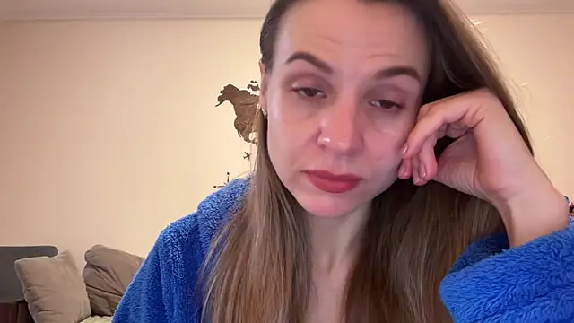 AnnieLove7722 online show from October 16, 2025, 9:50 am