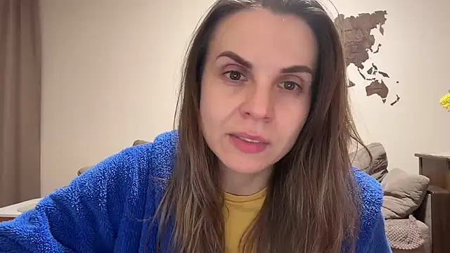 AnnieLove7722 online show from November 21, 2025, 7:46 pm