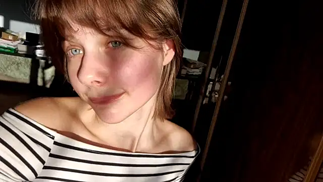 Snapshot of ExitedTroth chatting on September 30, 2025, 1:50 pm ExitedTroth online show from September 30, 2025, 1:50 pm