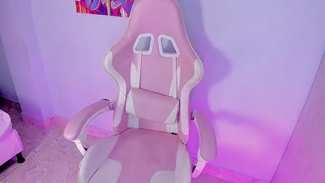 Snapshot of Athenea__fox chatting on October 3, 2025, 11:23 am Athenea fox online show from October 3, 2025, 11:23 am