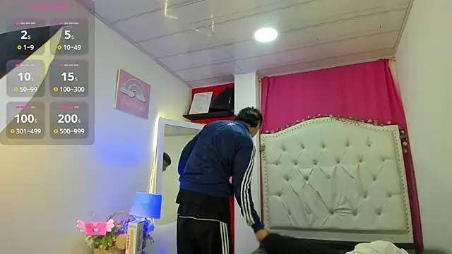 Snapshot of XaanderGrey chatting on November 28, 2025, 7:14 pm XaanderGrey online show from November 28, 2025, 7:14 pm