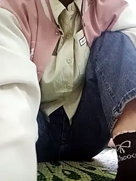 Snapshot of nhinhi-sexy chatting on November 19, 2025, 12:32 am nhinhi-sexy online show from November 19, 2025, 12:32 am