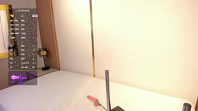 EmmiHops online show from November 25, 2025, 1:11 pm