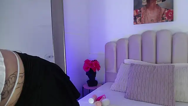 isa bigassx online show from November 19, 2025, 4:45 am