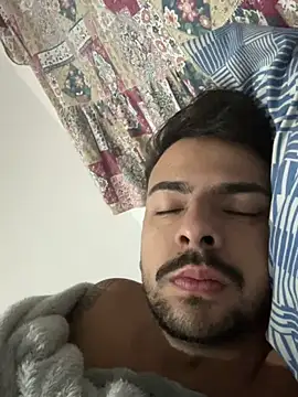 Snapshot of artzin2334 chatting on November 6, 2025, 7:23 am artzin2334 online show from November 6, 2025, 7:23 am