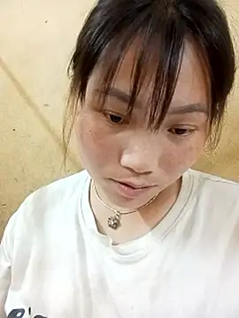 min-xinh online show from April 12, 2026, 2:09 pm