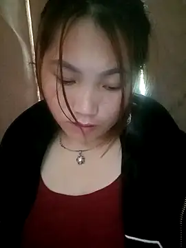 min-xinh online show from November 3, 2025, 4:50 am