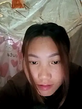 min-xinh online show from December 4, 2025, 1:26 am