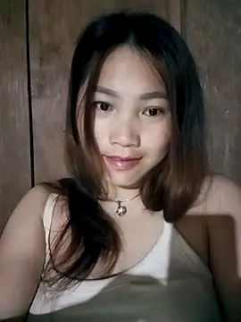 min-xinh online show from November 10, 2025, 8:47 pm