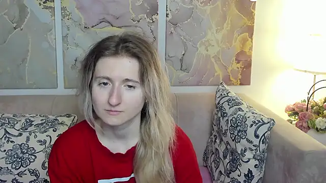 Snapshot of CamillaDreamer chatting on May 21, 2026, 12:13 pm CamillaDreamer online show from May 21, 2026, 12:13 pm